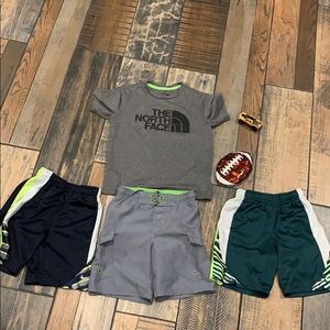 Nike basketball shorts/The North face tshirt